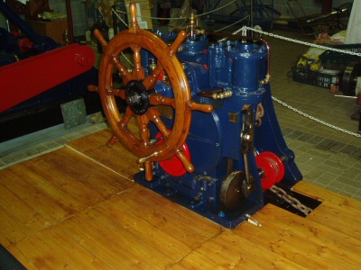 Steering Engine, with ships wheel
